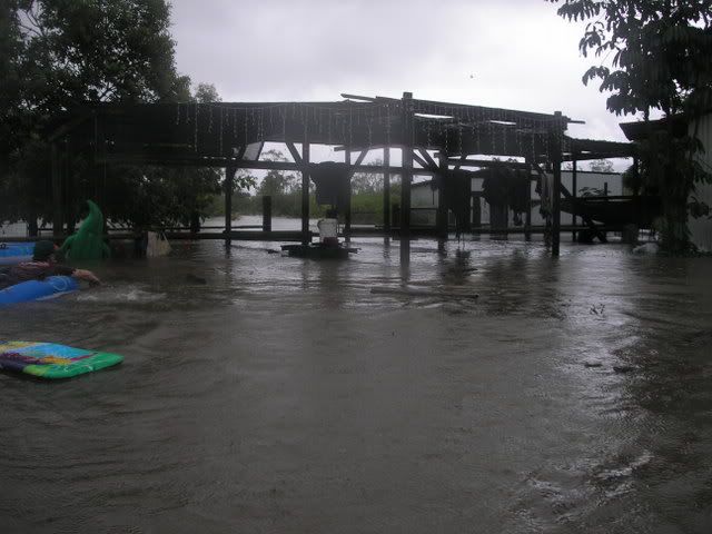 FLOOD056.jpg