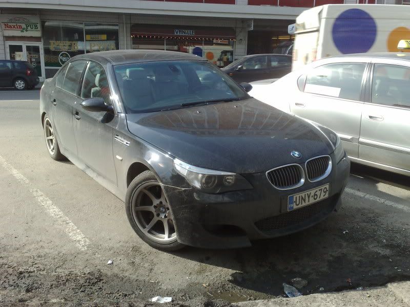 BMWM5E60.jpg