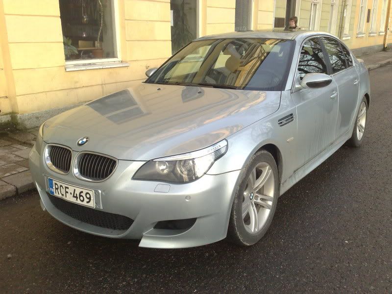 BMWM5E603.jpg