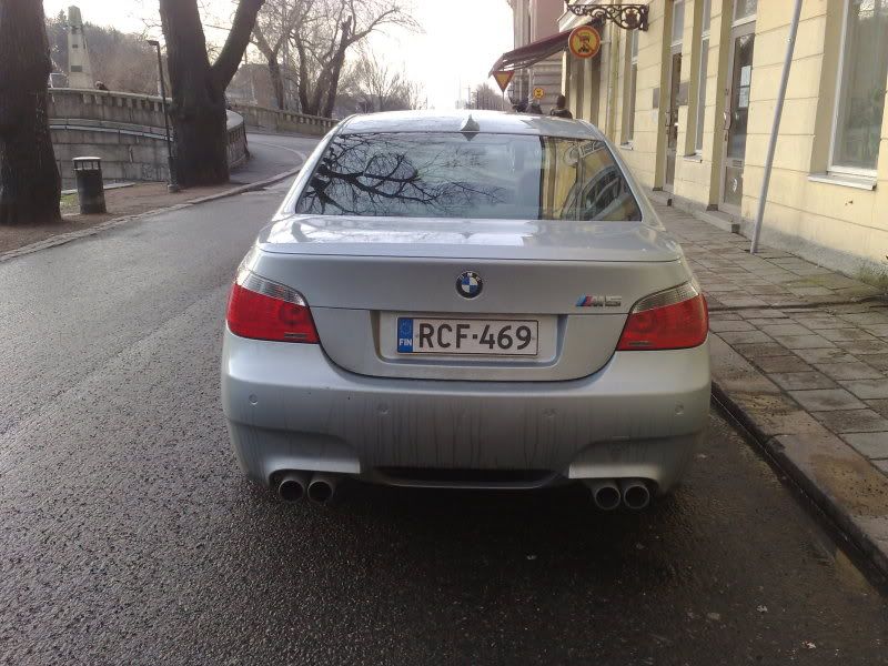 BMWM5E605.jpg