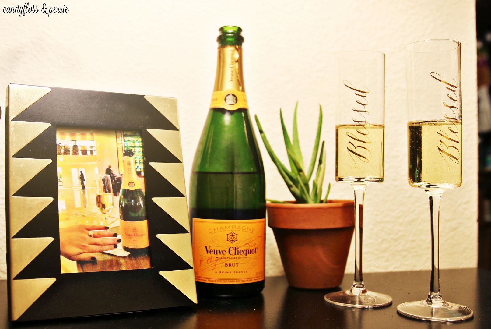 Veuve Clicquot, Cheers, Engagement, champagne