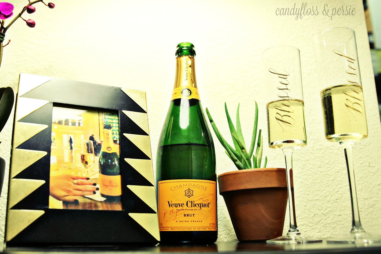Veuve Clicquot, Cheers, Engagement, champagne