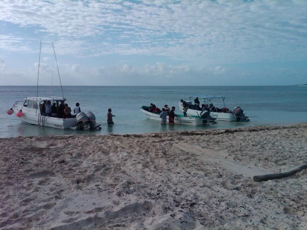 3boats.jpg