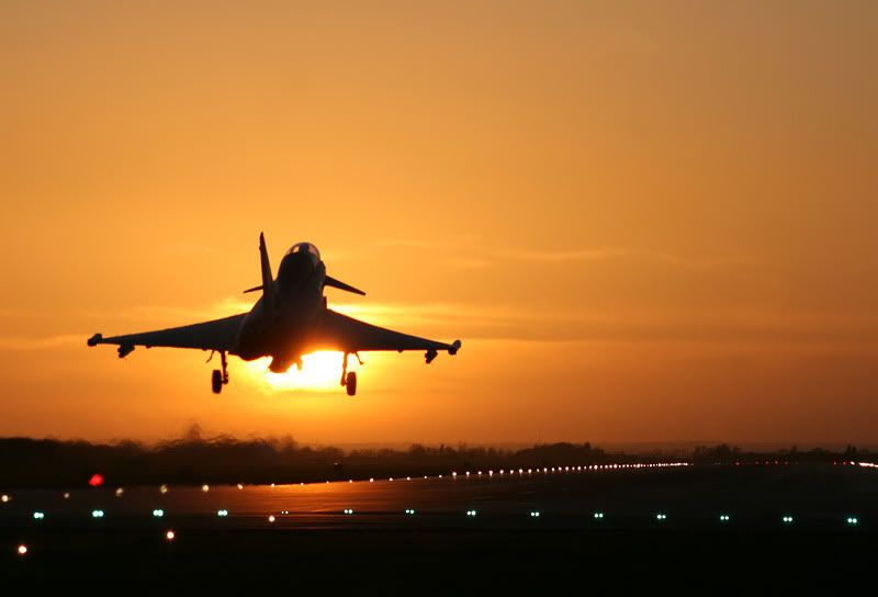 IMAGE: http://i74.photobucket.com/albums/i266/Coningsby/14th%20Feb%2007/11.jpg