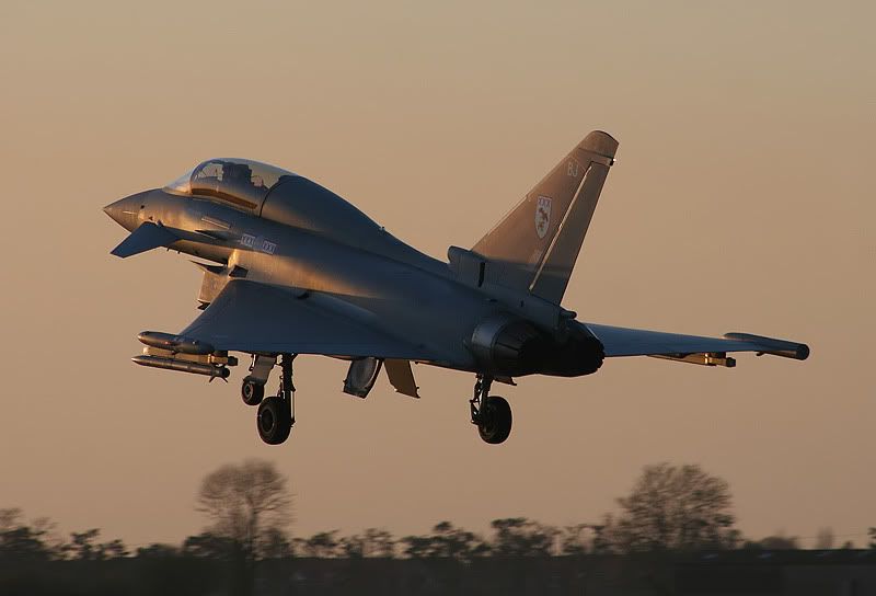 IMAGE: http://i74.photobucket.com/albums/i266/Coningsby/14th%20Feb%2007/41.jpg