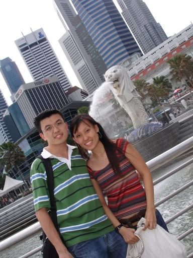 us and merlion