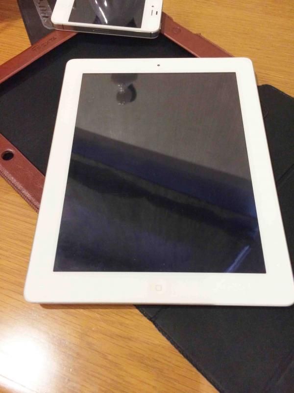 Ipad 2 - 3G - 64 GB - Trắng tinh khôi - Đẹp lung linh - 1