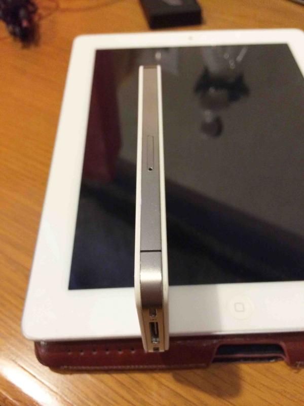 Ipad 2 - 3G - 64 GB - Trắng tinh khôi - Đẹp lung linh - 14