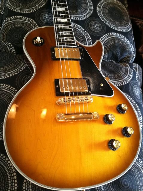 gibsonlespaulcustom8_zpseb67d21d.jpg