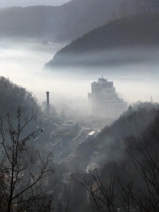 http://i74.photobucket.com/albums/i243/vjeko/zagadjenje_blizu.jpg